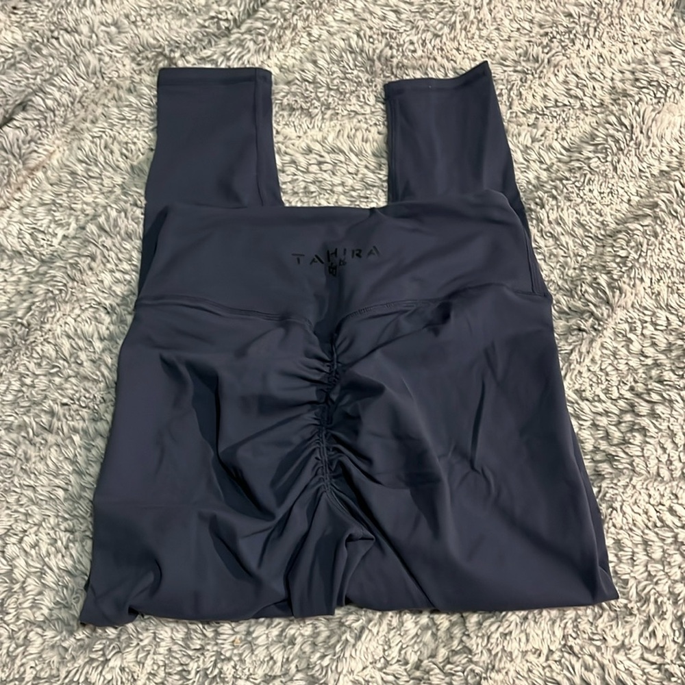 Scrunched bootie leggings